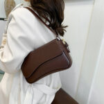 New Style Flip Magnetic Buckle Shoulder Crossbody Bag - Image 2
