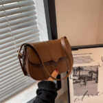 Fashionable small square bags - Image 2